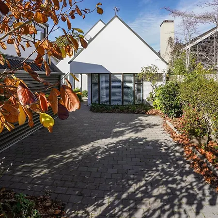 Villa Stylish Fendalton Townhouse - Prime Location